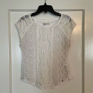 White lace Abercrombie t-shirt
